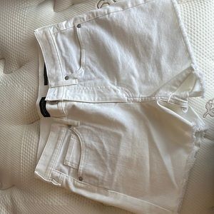 Banana republic high rise white short 3”, never worn, NWOT, size 27